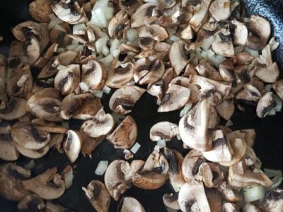 Makaronai su pievagrybiais ir sūriu Žingsnis 3