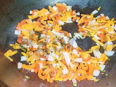 Sriuba su konservu ir kiaušinių makaronais Žingsnis 5