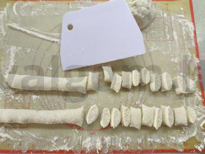 Pyragėliai su varške ir vanilinu tinginiai Žingsnis 3