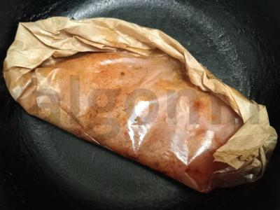 Vištienos krūtinėlė su prieskoniais, kepama popieriuje Žingsnis 5