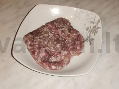 Kiaulienos kotletai su siurprizu Žingsnis 1