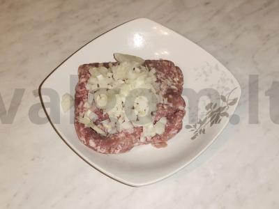 Kiaulienos kotletai su siurprizu Žingsnis 2