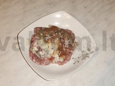 Kiaulienos kotletai su siurprizu Žingsnis 3