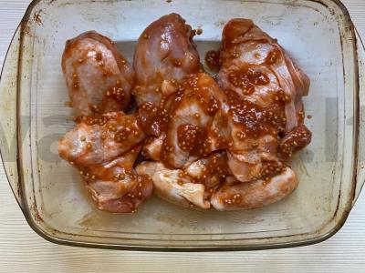 Kepintos vištienos sparneliai, šlaunelės ir blauzdos Žingsnis 5