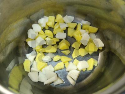 Grikių sriuba vištienos sultinyje Žingsnis 1