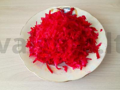 Borščas su troškintomis daržovėmis ir burokėlių sultimis Žingsnis 7