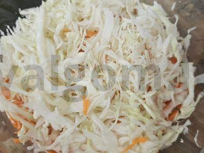 Naudingas daržovių salotas su sėklomis Žingsnis 2