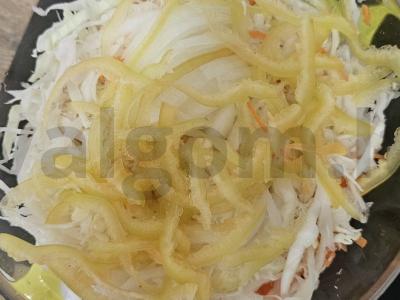 Naudingas daržovių salotas su sėklomis Žingsnis 4