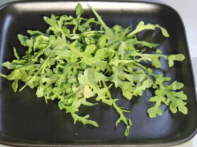 Jūros midijos su rukola, dorblu sūriu ir greipfrutu Žingsnis 7