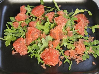 Jūros midijos su rukola, dorblu sūriu ir greipfrutu Žingsnis 8