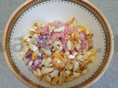 Čeburekai su kiaulienos faršu ir voveraitėmis Žingsnis 2