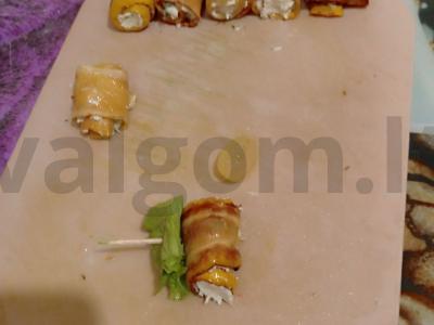 Aštrūs cukinijų ritinėliai Žingsnis 9