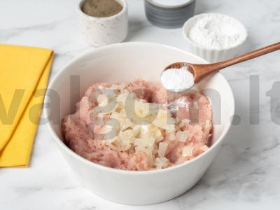 Vištienos kukuliai grietinėlės padaže Žingsnis 2