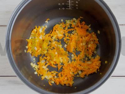 Konservuotų skumbrijų sriuba lėtoje viryklėje Žingsnis 3