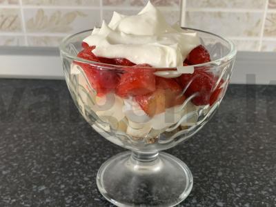 Desertas iš braškių, melionų, avižinių sausainių ir grietinėlės Žingsnis 11