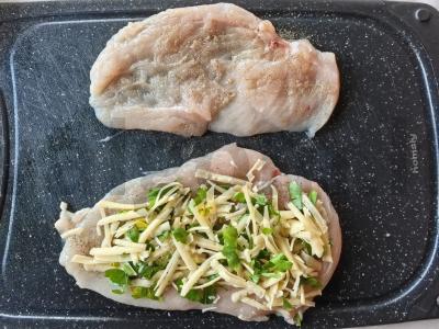 Vištienos ritinėliai su sūriu ir žolelėmis vakarienei Žingsnis 3