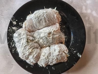 Vištienos ritinėliai su sūriu ir žolelėmis vakarienei Žingsnis 4