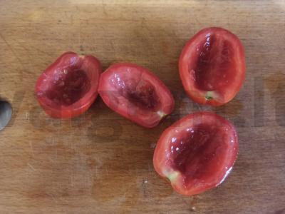 Pomidorų užkandis su grybais, sūriu ir sezamu Žingsnis 1