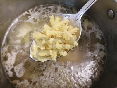 Sriuba su makaronais ant ančių sultinio Žingsnis 7