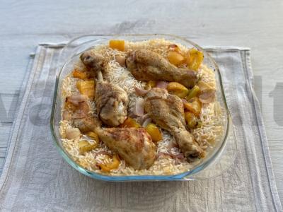 Ryžiai su vištienos blauzdomis pietums pagrindine nuotrauka