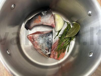 Lašišų sriuba pietums Žingsnis 1