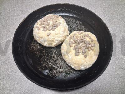 Varškės bandelės su dešra ir sūriu pusryčiams Žingsnis 6