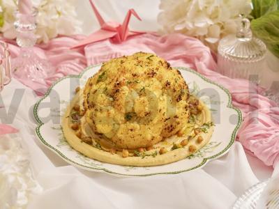 Kepta žiedinė kopūstai su humusu pagrindine nuotrauka