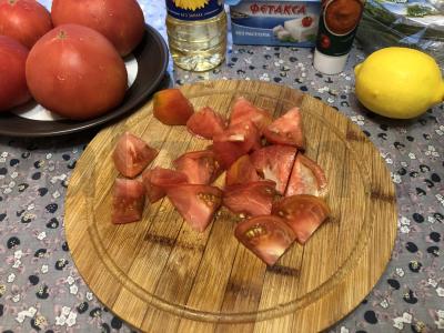 Salotas su feta sūriu ir garstyčiomis Žingsnis 1