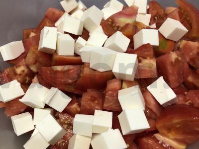 Salotas su feta sūriu ir garstyčiomis Žingsnis 3