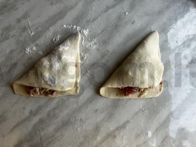 Sluoksniuoti trikampiai su dešra ir sūriu Žingsnis 8