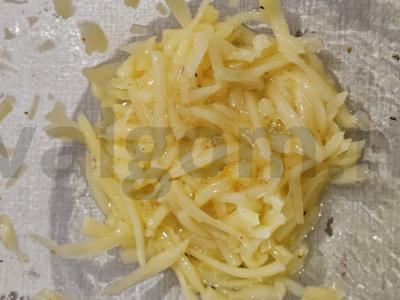 Traškūs skrudinti duonos gabaliukai su mocarela Žingsnis 2