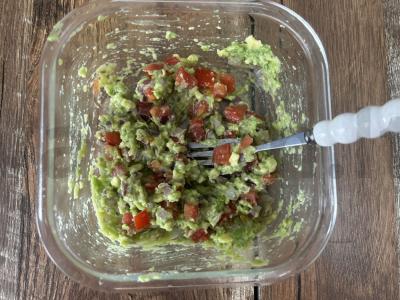 Avokado guakamolė tartaletėse Žingsnis 7