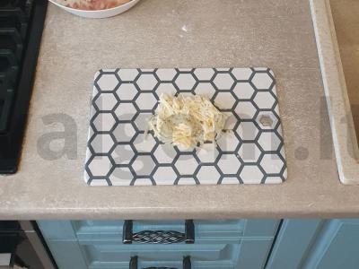 Vištienos kotletai su svogūnais ir sūriu pietums Žingsnis 2