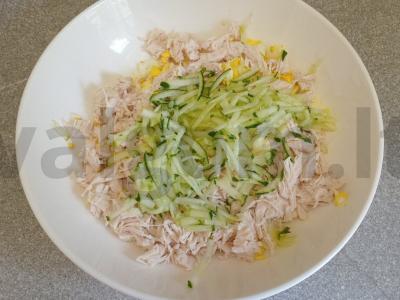 Okroška su beržo sultimis, virta vištienos krūtinėlė ir krienai Žingsnis 3