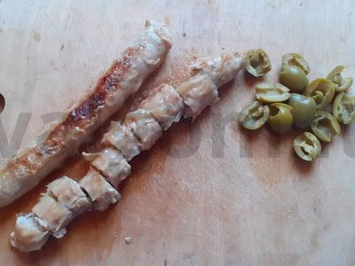 Funchosa su dešrelėmis ir alyvuogėmis Žingsnis 1