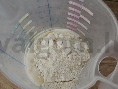 Skanūs blynai su bananine rūgpieniu Žingsnis 2