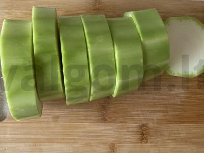 Įdarytas cukinija grietinėlės-sojų padaže Žingsnis 1