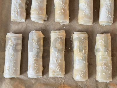 Filo tešlos ritinėliai su sūriu ir varške Žingsnis 4