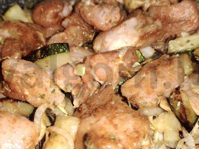 Kiauliena su grikių koše, daržovėmis ir salierais Žingsnis 6