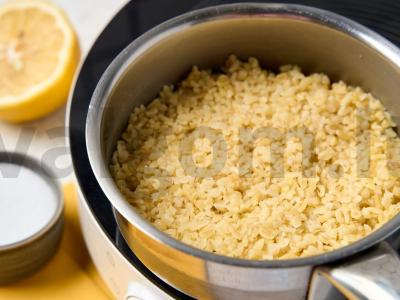 Salotas su bulguru, alyvuogėmis ir feta Žingsnis 1