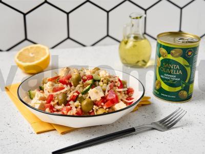 Salotas su bulguru, alyvuogėmis ir feta pagrindine nuotrauka