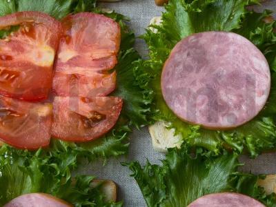 Mini sumuštinis su kumpiu ir slyvų padažu Žingsnis 7