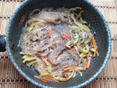 Funchosa su keptais daržovėmis per 20 minučių Žingsnis 4