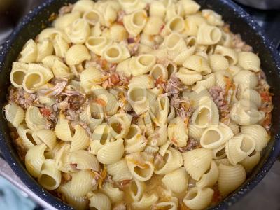 Makaronai su troškiniu ir daržovėmis per 30 minučių Žingsnis 5