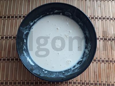 Blynai su bananų, grietinės ir kakavos įdaru Žingsnis 1