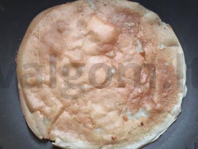 Blynai su bananų, grietinės ir kakavos įdaru Žingsnis 3