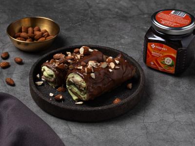 Blynai šokoladiniame glajuje pagrindine nuotrauka