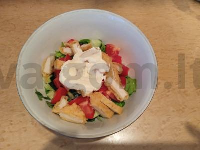 Salotos su daržovėmis ir vištienos nagetais Žingsnis 6