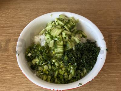 Kopūstų salotos iš kolrabi Žingsnis 3