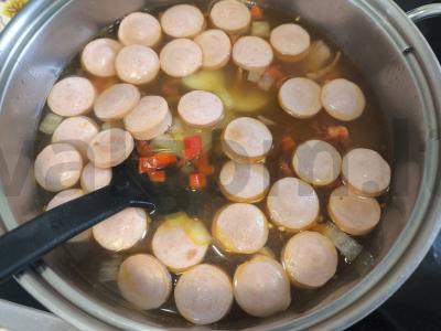 Sriuba su silkėmis ir dešrelėmis Žingsnis 4